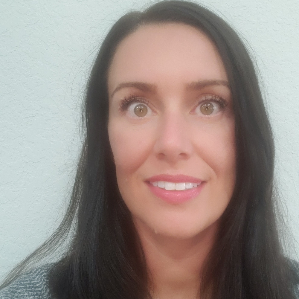 Meet your Posher, Hilary